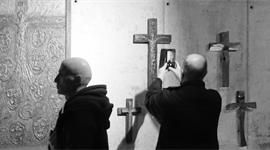 Slika: KRIŽEVI KOJI SE NOSE KAO SUDBINA