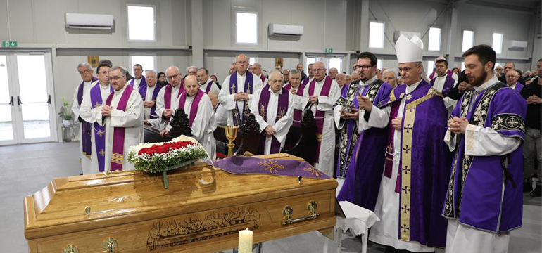 Slika: SLAVLJENA MISA ZADUŠNICA I SPROVODNI OBREDI ZA PREMINULOG MONS. JURJA JERNEIĆA